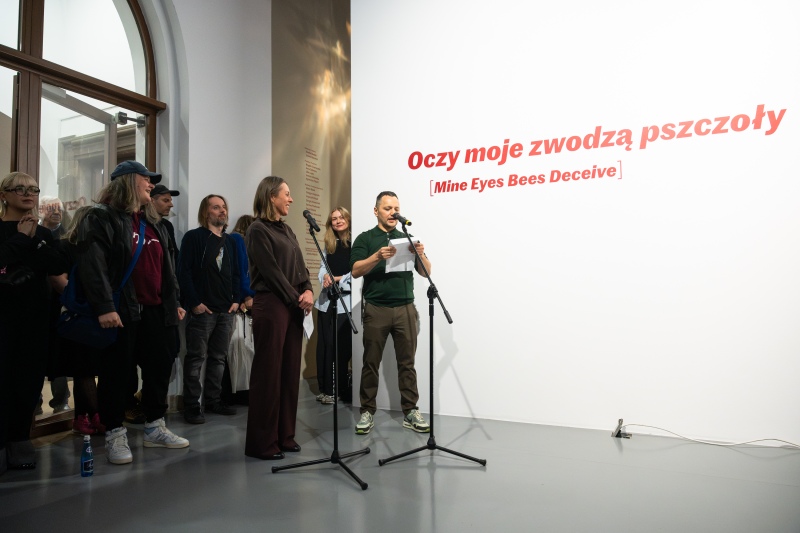 Oprowadzanie kuratorskie Łukasza Rusznicy