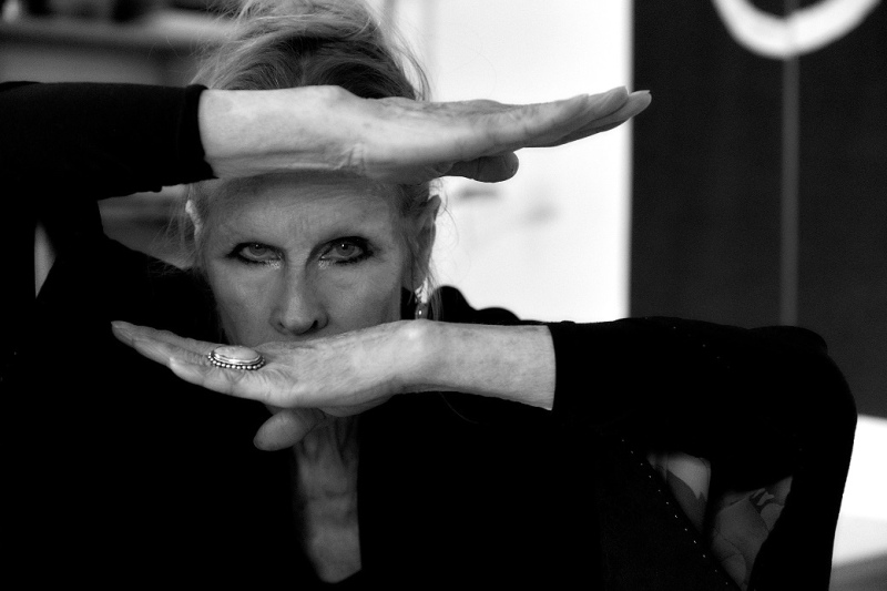 Carolyn Carlson&nbsp;Company at work